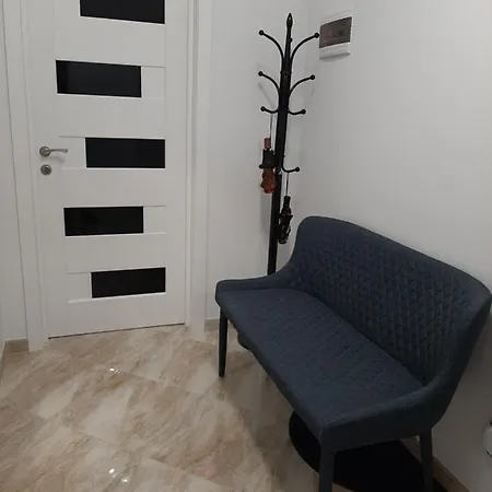 In Serbska * לבוב